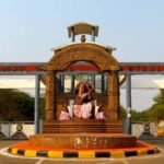 ବାଣୀବିହାର କ୍ୟାମ୍ପସରେ  ଚେୟାର ଫିଙ୍ଗାଫିଙ୍ଗି ଓ ଭଙ୍ଗାରୁଜା